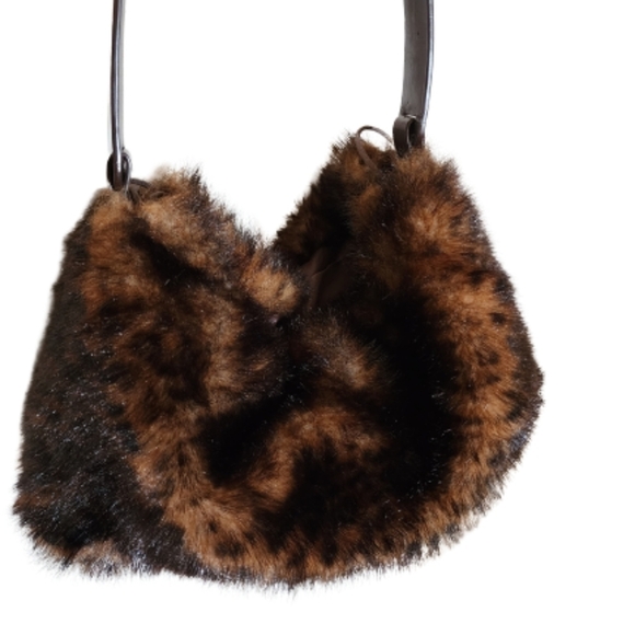 Faux fur furry shoulder bag color Chocolate brown - Picture 2 of 8